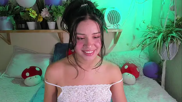 Snapshot of MiaaRose chatting on January 2026 06:32:02 PM MiaaRose online show from January 2026 06:32:02 PM