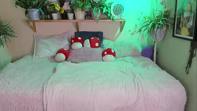 Snapshot of MiaaRose chatting on January 2026 09:17:01 PM MiaaRose online show from January 2026 09:17:01 PM