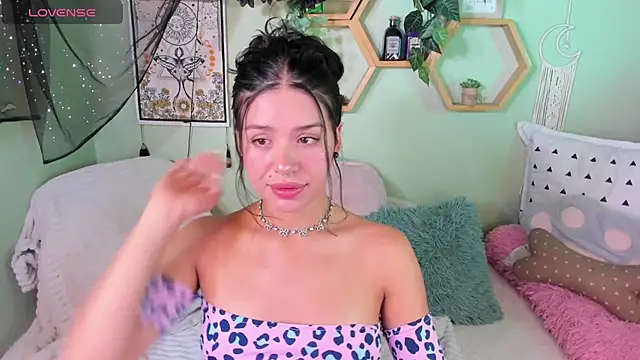 Snapshot of MiaaRose chatting on February 2026 05:38:01 PM MiaaRose online show from February 2026 05:38:01 PM