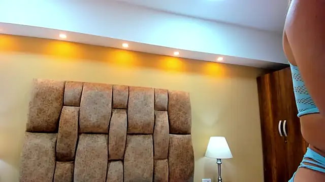 MiiaHot online show from September 2025 08:54:01 PM