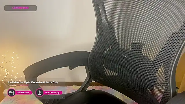 Snapshot of Tashaa chatting on December 2024 01:36:02 AM Tashaa online show from December 2024 01:36:02 AM