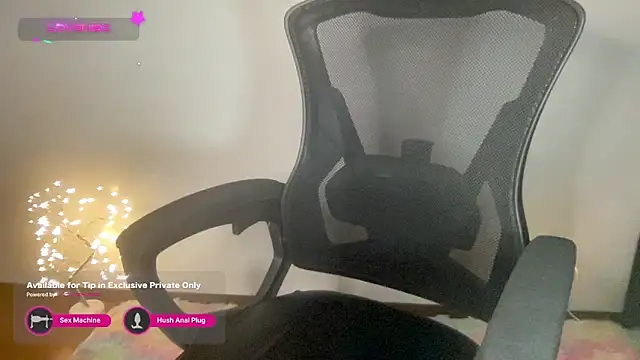 Snapshot of Tashaa chatting on January 2025 05:33:01 AM Tashaa online show from January 2025 05:33:01 AM