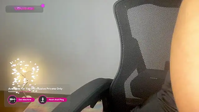 Snapshot of Tashaa chatting on January 2025 05:37:02 PM Tashaa online show from January 2025 05:37:02 PM