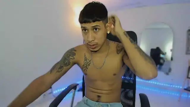 Snapshot of slim_master12 chatting on December 2025 09:32:02 PM slim master12 online show from December 2025 09:32:02 PM