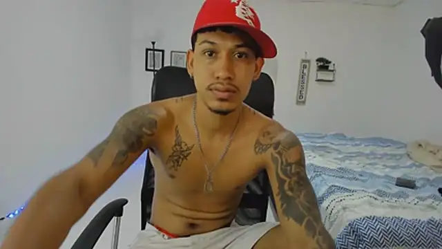 Snapshot of slim_master12 chatting on February 2026 12:06:01 AM slim master12 online show from February 2026 12:06:01 AM