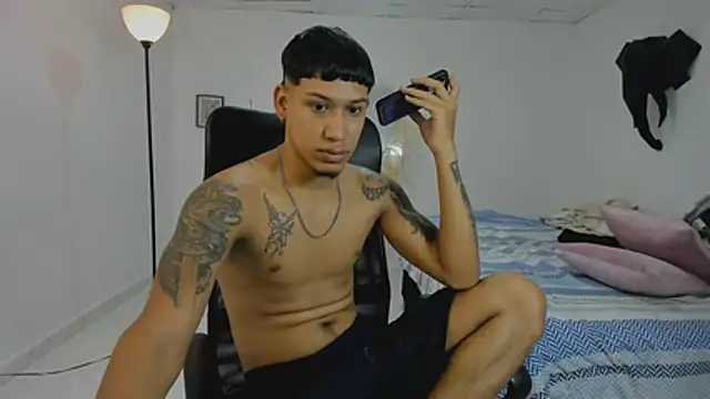 Snapshot of slim_master12 chatting on February 2026 09:02:01 PM slim master12 online show from February 2026 09:02:01 PM