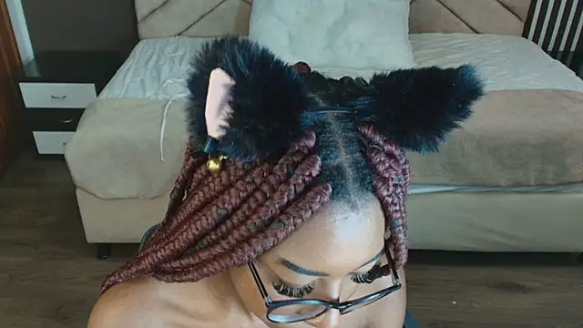 Snapshot of Raquel_jones chatting on February 2025 05:40:01 PM Raquel jones online show from February 2025 05:40:01 PM