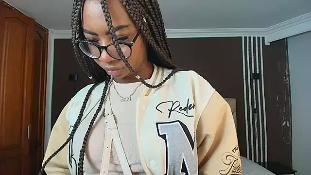 Snapshot of Raquel_jones chatting on September 2025 11:46:02 AM Raquel jones online show from September 2025 11:46:02 AM