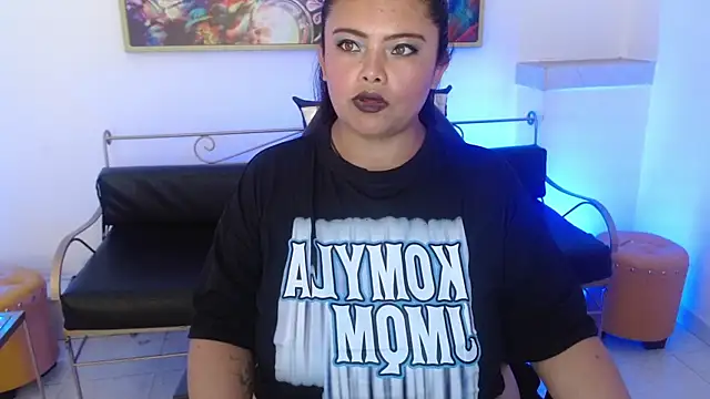 Snapshot of Janeth_zambrano chatting on January 2025 08:07:02 PM Janeth zambrano online show from January 2025 08:07:02 PM