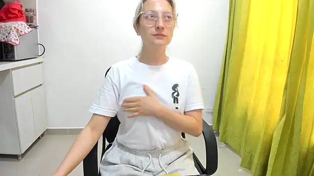 Adele johnsonn1 online show from March 2025 02:59:02 PM