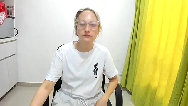 Adele johnsonn1 online show from March 2025 03:19:01 PM