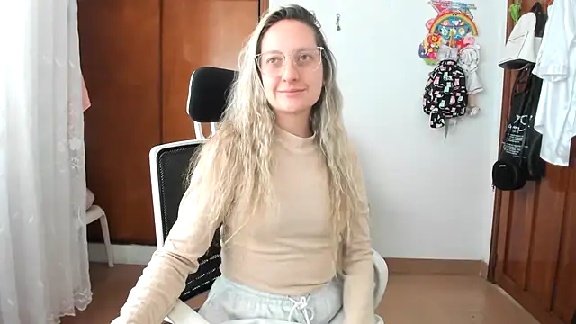 Adele johnsonn1 online show from October 2025 03:56:02 PM