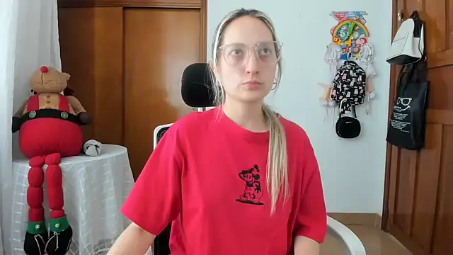 Adele johnsonn1 online show from May 2026 05:18:01 PM