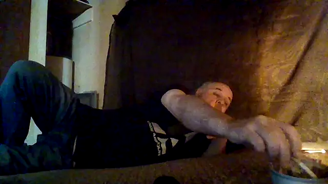 Nightshade7712 online show from September 2025 03:04:01 PM