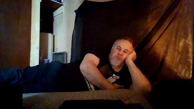 Nightshade7712 online show from February 2026 04:42:01 AM