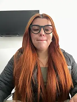 Fieryfenixx online show from May 2026 02:33:01 PM