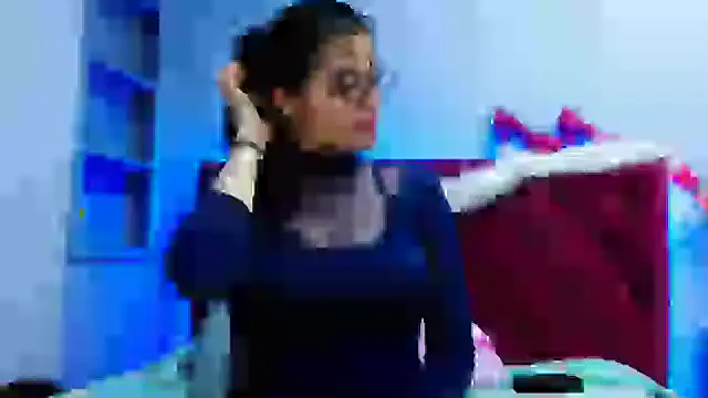 lunazulsj online show from January 2025 05:23:01 PM