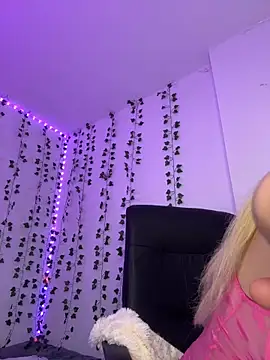 Snapshot of Grecia_21 chatting on January 2025 07:43:01 PM Grecia 21 online show from January 2025 07:43:01 PM