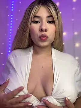 Snapshot of Grecia_21 chatting on October 2025 07:24:01 PM Grecia 21 online show from October 2025 07:24:01 PM