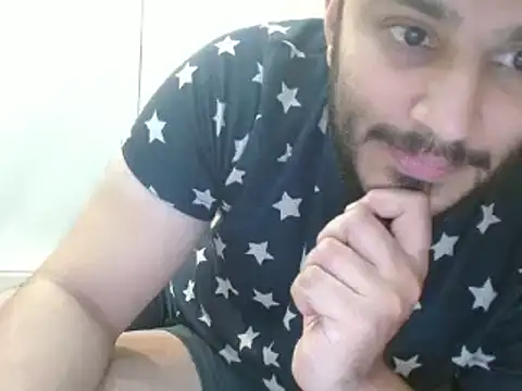 Snapshot of robintoit chatting on December 2024 07:22:01 PM robintoit online show from December 2024 07:22:01 PM