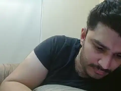 Snapshot of robintoit chatting on December 2024 08:30:02 AM robintoit online show from December 2024 08:30:02 AM