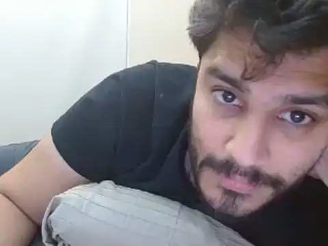 Snapshot of robintoit chatting on January 2025 06:38:01 AM robintoit online show from January 2025 06:38:01 AM