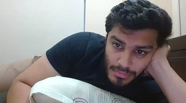 Snapshot of robintoit chatting on February 2025 01:51:01 AM robintoit online show from February 2025 01:51:01 AM