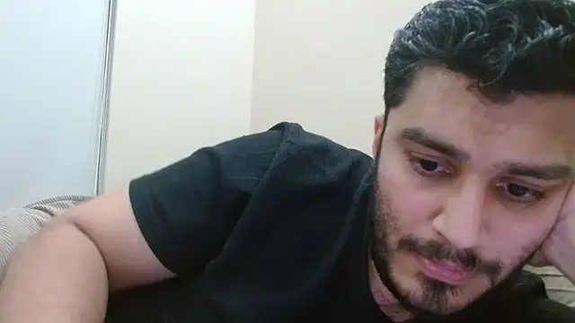 Snapshot of robintoit chatting on September 2025 04:39:02 PM robintoit online show from September 2025 04:39:02 PM