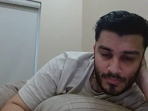 Snapshot of robintoit chatting on October 2025 08:22:01 AM robintoit online show from October 2025 08:22:01 AM