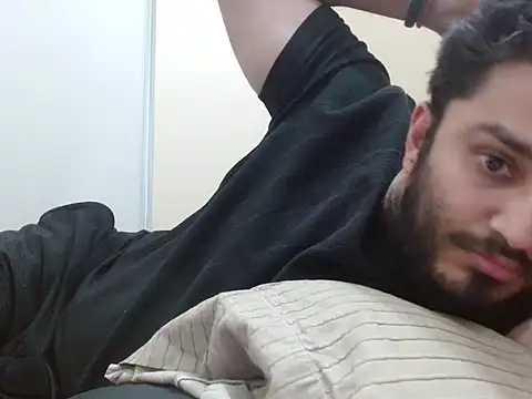 Snapshot of robintoit chatting on November 2025 10:37:02 AM robintoit online show from November 2025 10:37:02 AM