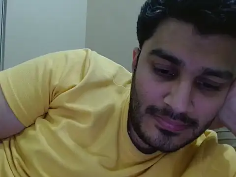 Snapshot of robintoit chatting on November 2025 06:10:01 PM robintoit online show from November 2025 06:10:01 PM