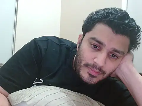 Snapshot of robintoit chatting on December 2025 03:10:01 PM robintoit online show from December 2025 03:10:01 PM