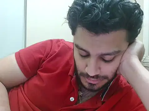 Snapshot of robintoit chatting on December 2025 05:40:02 PM robintoit online show from December 2025 05:40:02 PM