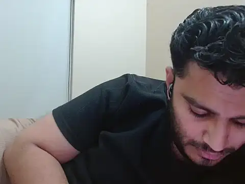 Snapshot of robintoit chatting on January 2026 02:42:02 PM robintoit online show from January 2026 02:42:02 PM