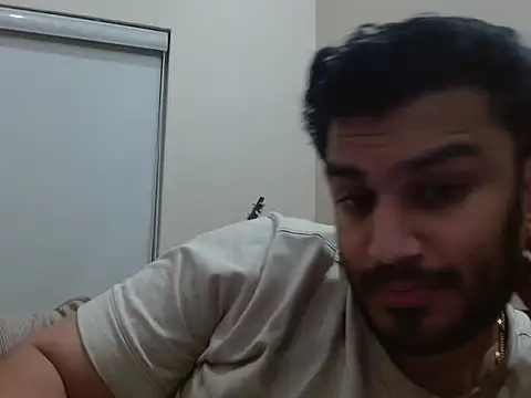 Snapshot of robintoit chatting on January 2026 04:44:01 PM robintoit online show from January 2026 04:44:01 PM