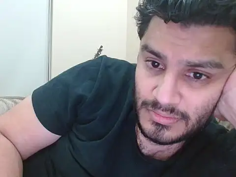 Snapshot of robintoit chatting on January 2026 08:45:02 PM robintoit online show from January 2026 08:45:02 PM