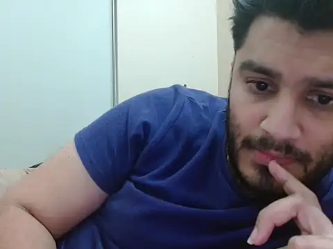 Snapshot of robintoit chatting on February 2026 08:49:01 PM robintoit online show from February 2026 08:49:01 PM