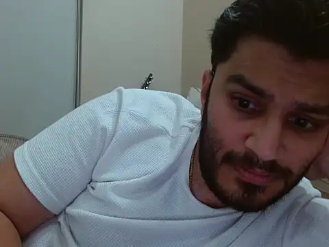 Snapshot of robintoit chatting on February 2026 04:38:02 PM robintoit online show from February 2026 04:38:02 PM