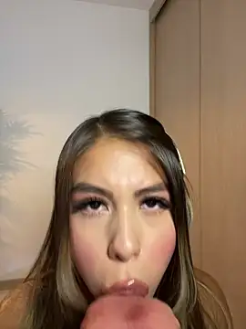  laura 02 online show from March 2025 07:59:02 PM