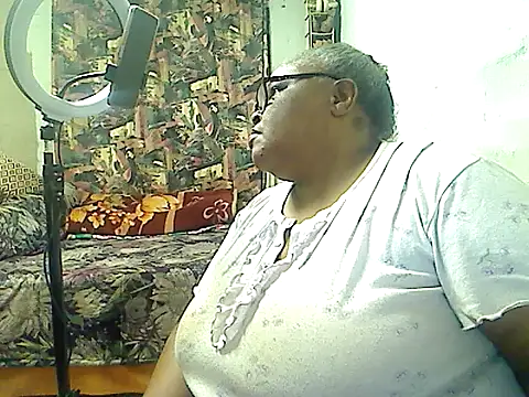 HOTSUGARX5 online show from May 2026 04:37:01 PM