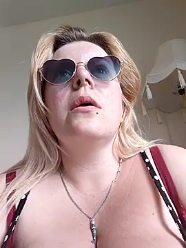 pinkieMilfPUSY online show from June 2026 11:44:02 AM