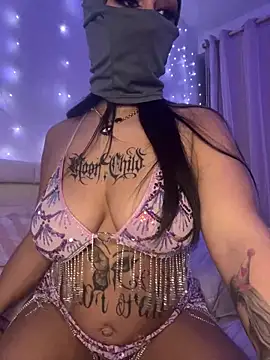 kamila french online show from December 2025 09:52:01 PM