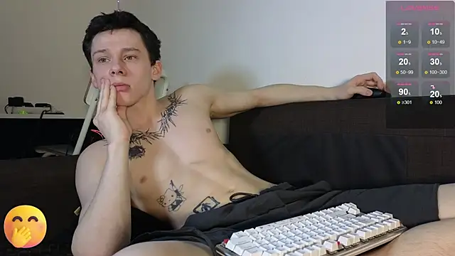 Snapshot of R1mmo__ chatting on March 2025 12:22:02 PM R1mmo online show from March 2025 12:22:02 PM