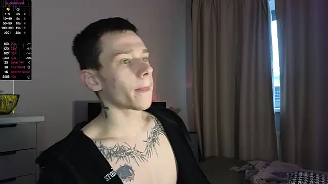 Snapshot of R1mmo__ chatting on October 2025 11:36:01 AM R1mmo online show from October 2025 11:36:01 AM