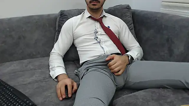 Naughtb0y online show from May 2026 11:12:02 PM