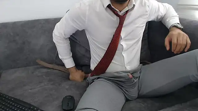 Naughtb0y online show from May 2026 11:14:01 AM