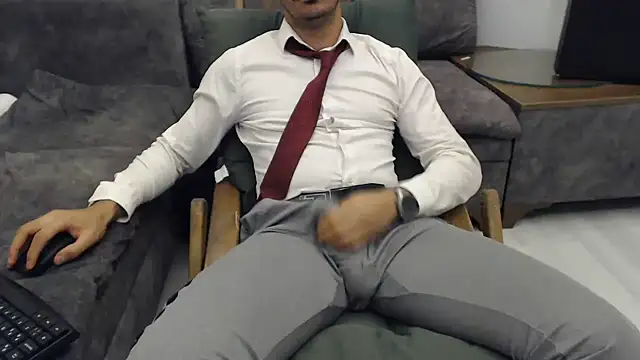 Naughtb0y online show from May 2026 11:10:01 PM