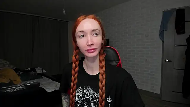 Roxy Silver online show from November 2025 08:52:02 PM