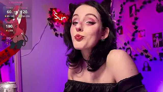 Alice Succuby online show from November 2025 07:17:01 PM