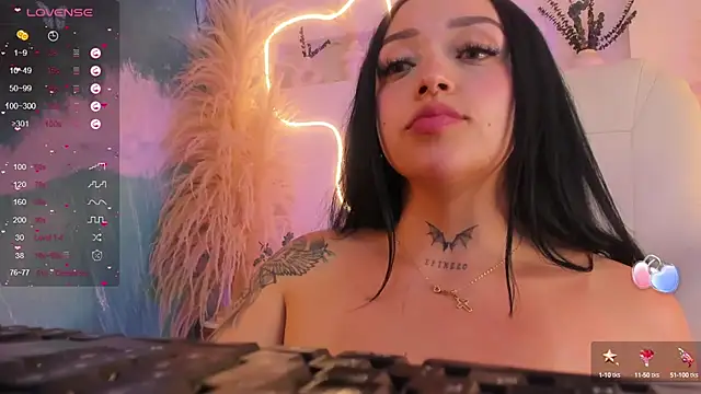 ViolettaHotLatin  online show from February 2025 11:41:02 AM